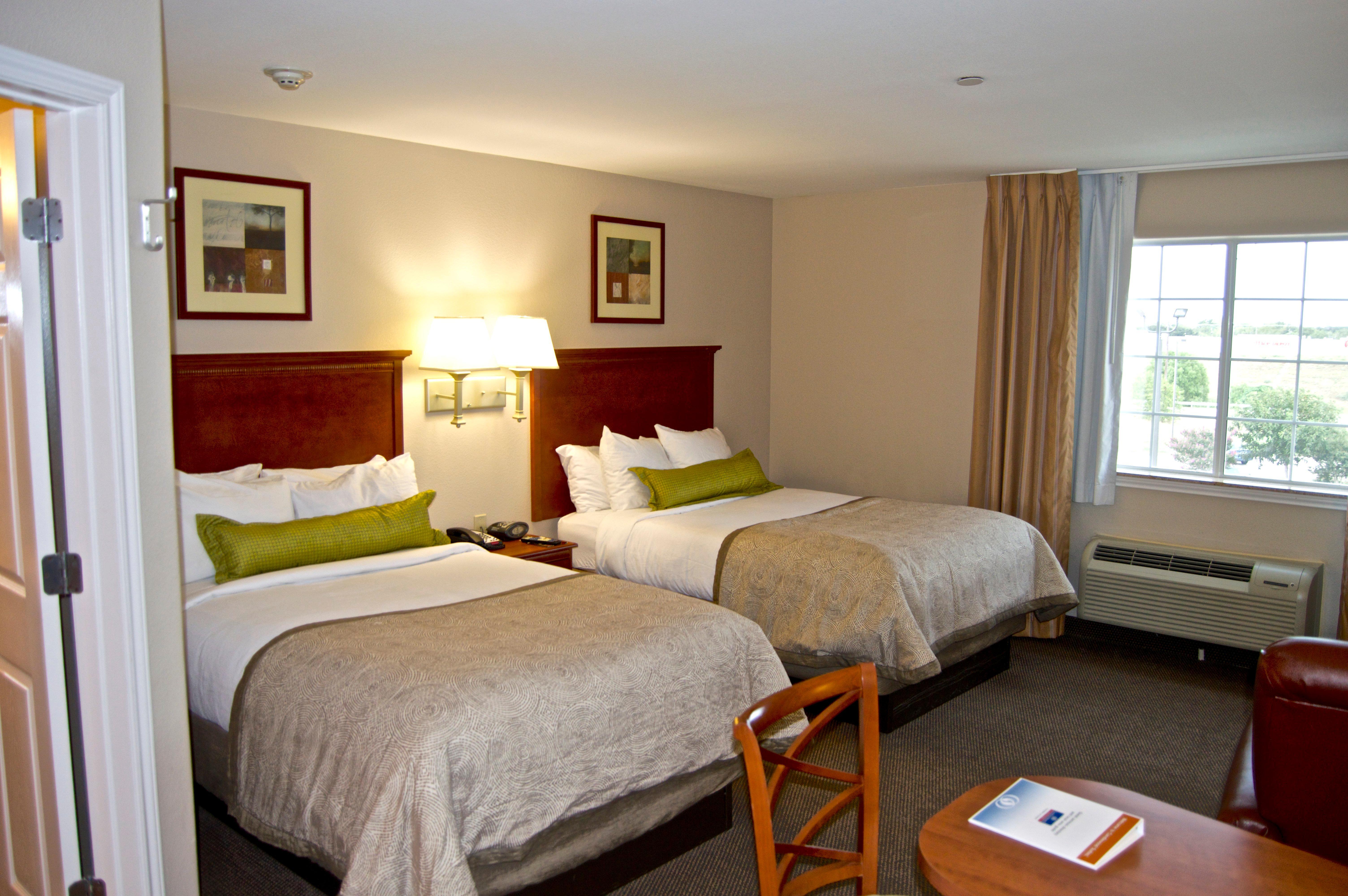 Candlewood Victoria By Ihg Екстериор снимка